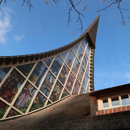 6P Hotspot Wifi Near Poppodium013 And City Center Tilburg Bagian luar foto