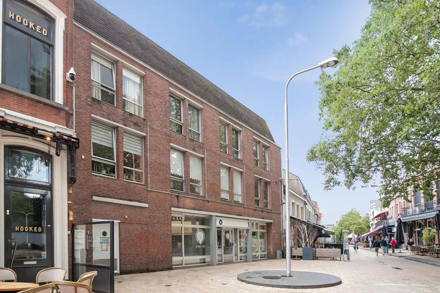 6P Hotspot Wifi Near Poppodium013 And City Center Tilburg Bagian luar foto