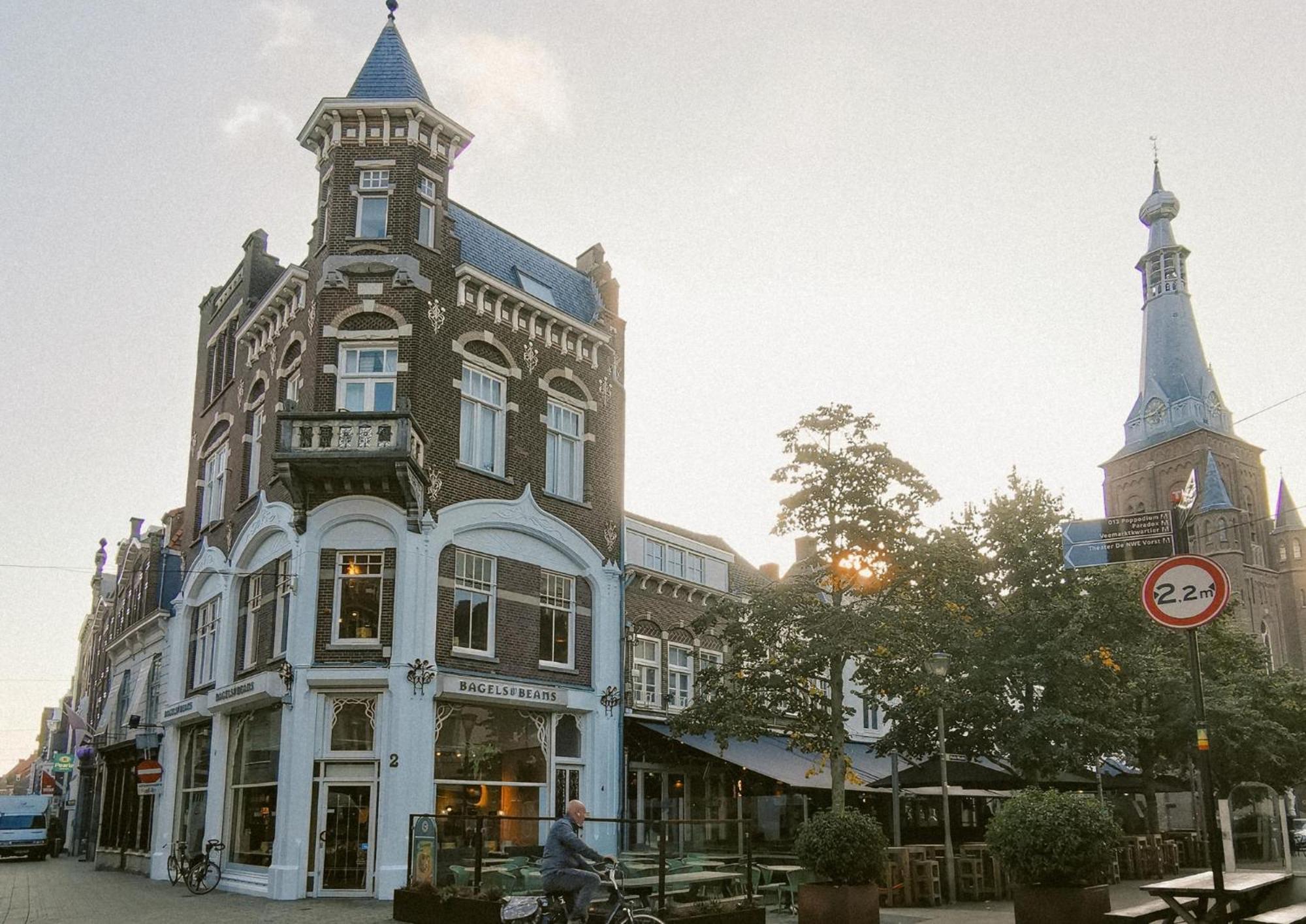 6P Hotspot Wifi Near Poppodium013 And City Center Tilburg Bagian luar foto